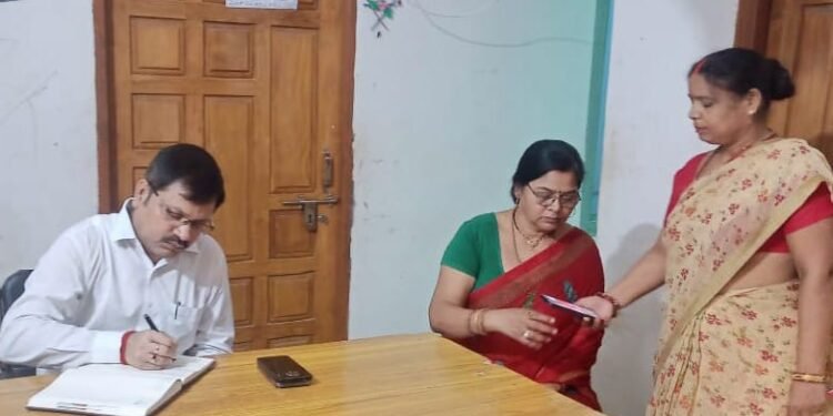 सोनभद्र के बाल गृह बालिका का न्यायाधीश ने किया निरीक्षण, 37 बालिकाएं मिली आवासित *।