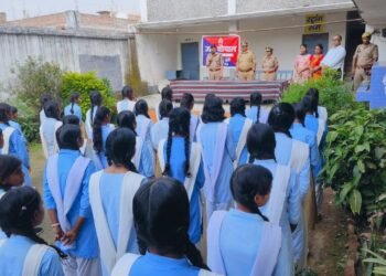 क्षेत्राधिकारी दुद्धी के द्वारा सोनांचल इण्टर कॉलेज में “मिशन शक्ति 5” अभियान के तहत विशेष जागरूकता कार्यक्रम का किया गया आयोजन।