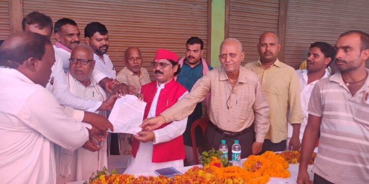 सांसद ने सुनी समस्याएं, विभिन्न मुद्दों के समाधान का दिया आश्वासन ।।