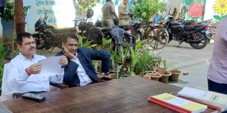 न्यायाधीशों का दौरा: राजकीय बाल संप्रेक्षण गृह मिर्जापुर में आवासित मिले 53 किशोर *-जनपद सोनभद्र से विधि विरुद्ध 19 किशोर है मिर्जापुर में आवासित *।