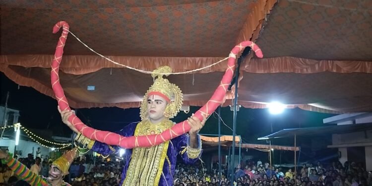 श्रीराम ने तोड़ा शिव धनुष, राजा जनक का प्रण हुआ पूरा।