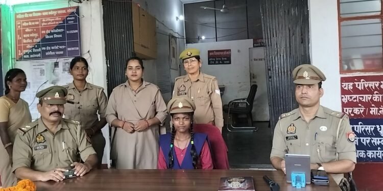 12वी कि छात्रा सुमित्रा बनी एक दिन की थानेदार।