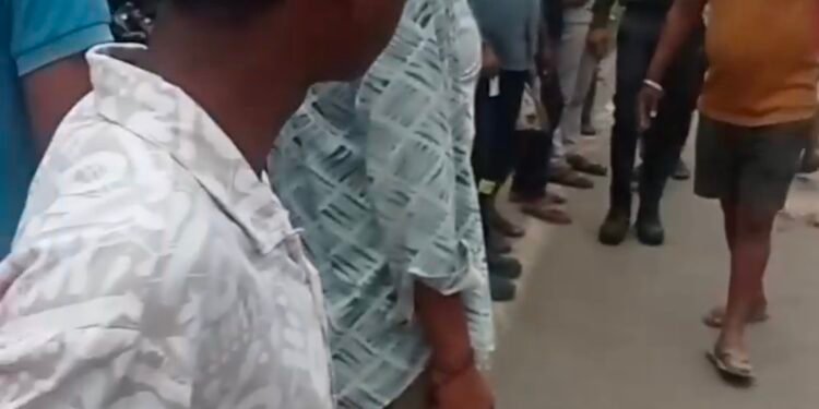 ट्रक के चपेट में आया मोटरसाइकिल सवार की मौत।