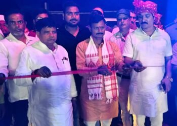 डांडिया उत्सव में दिखा भक्ति और संस्कृति का अद्भुत संगम।