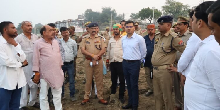 छठ पर्व के दृष्टिगत पुलिस अधीक्षक सोनभद्र द्वारा चोपन में छठ घाटों का व्यापक स्थलीय निरीक्षण, सुरक्षा व्यवस्था के संबंध में आवश्यक दिशा-निर्देश जारी।