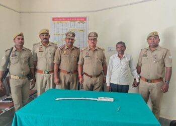फरार हत्या के आरोपी चढ़ा पुलिस के हत्थे।