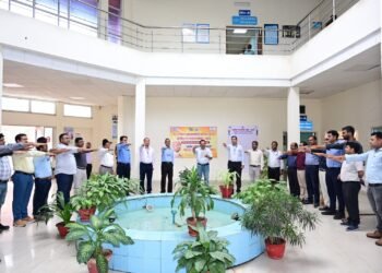 सत्यनिष्ठा प्रतिज्ञा के साथ सतर्कता जागरूकता सप्ताह का शुभारंभ।