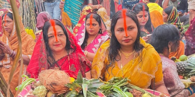 भारी बारिश के बीच संपूर्ण हुआ आस्था का महापर्व।