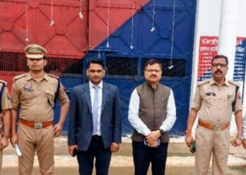 ज़िला कारागार सोनभद्र में मासिक लोक अदालत आयोजित6 चिन्हित में 1 का निस्तारण- न्यायाधीश शैलेंद्र *