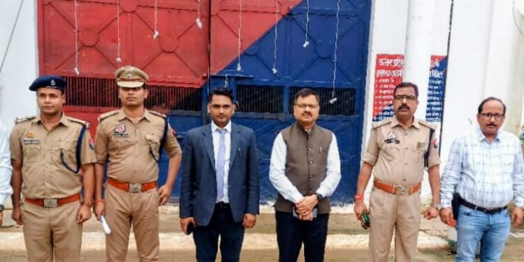 ज़िला कारागार सोनभद्र में मासिक लोक अदालत आयोजित6 चिन्हित में 1 का निस्तारण- न्यायाधीश शैलेंद्र *