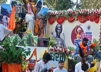 बिरसा संदेश यात्रा का बॉर्डर पर जोरदार स्वागत, जनजातीय विरासत को संरक्षित करने का आवाहन।