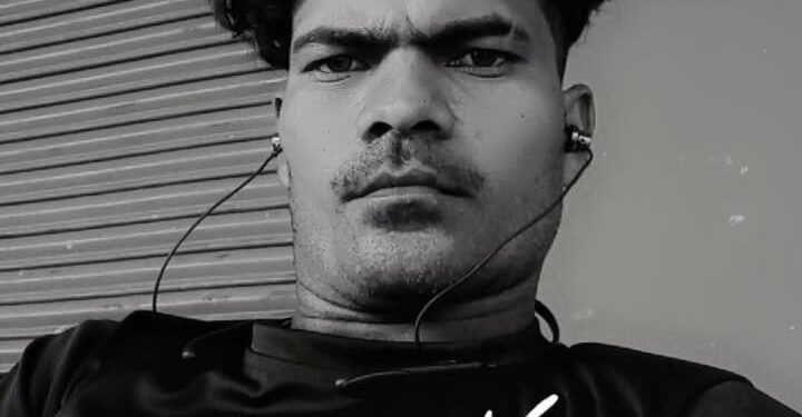 सड़क दुर्घटना में मृत युवक का शव पहुंचा घर, ।।