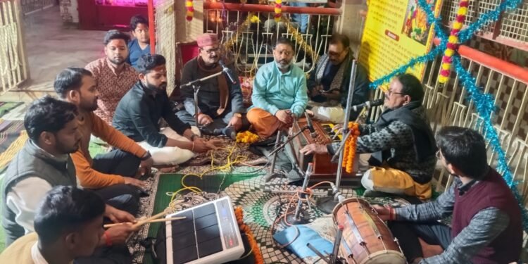 अवध नगरिया से अइले बरतिया हे सुहावन लागे…