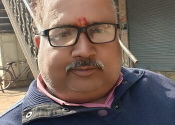 वरिष्ठ पत्रकार उपेंद्र तिवारी सड़क दुर्घटना में घायल।