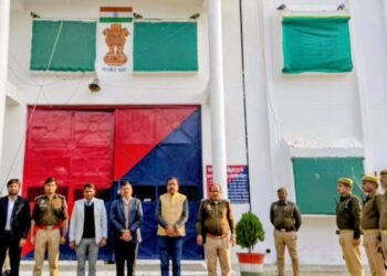 जनपद कारागार में आयोजित मासिक जेल लोक अदालत02 बन्दीओ के मुकदमे हुए निर्णीत, न्यायाधीश शैलेंद्र।।