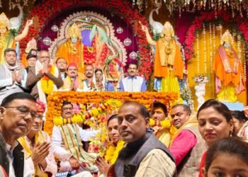 श्री राम सीता का हुआ विवाह, श्रद्धालुओं ने बरसाए फूल।।