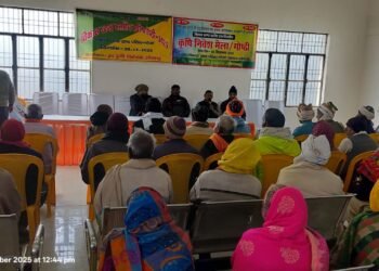 सिंदुरिया में कृषि निवेश मेला गोष्ठी आयोजित, किसानों को फसल बीमा और नवीनतम कृषि पद्धतियों की जानकारी मिली.।