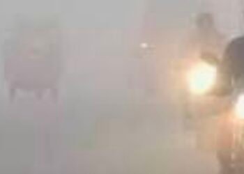 कोहरे से शीतलहर में इजाफा, अलाव नदारद जिम्मेदार मौन