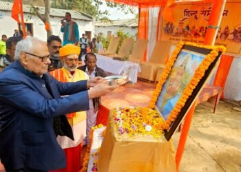 संघ निर्भ्रांत रूप से “माता भूमिः पुत्रोऽहं पृथिव्याः” का सात्विक एवं अभय पुजारी है-पारसनाथ मिश्र