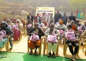 अल्ट्राटेक सीमेंट लिमिटेड ,डाला द्वारा किया गया वृद्धाश्रम में सहयोग।