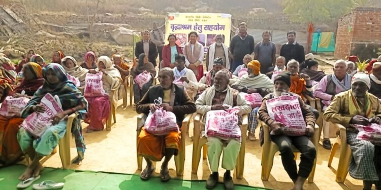 अल्ट्राटेक सीमेंट लिमिटेड ,डाला द्वारा किया गया वृद्धाश्रम में सहयोग।