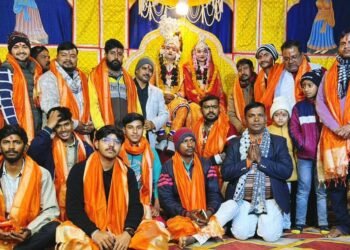 रासलीला मंच पर पहुँची माँ काली सेवा समिति, हलवे के प्रसाद संग हुआ स्वागत।।