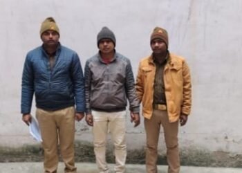 धारा 138 एनआई एक्ट के वारंटी अभियुक्त को दुद्धी पुलिस ने दबोचा, देर रात हुई गिरफ्तारी।