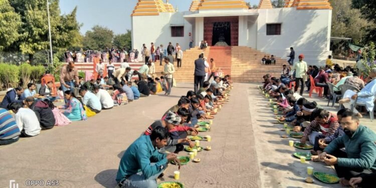 रिहंदेश्वर धाम में श्रद्धा व सद्भाव के साथ मना मकर संक्रांति का त्योहार ।।