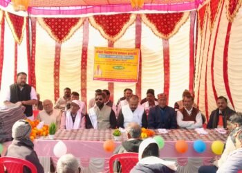 पत्रकार मिथिलेश प्रसाद द्विवेदी के स्मृति में खिरिहटा में वृद्ध जनों को किया गया कंबल वितरित।