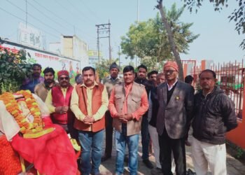 शब्द पुष्प अर्पित करते हैं,हम सब पर कर दे एक नजर: प्रद्युम्न त्रिपाठी।।