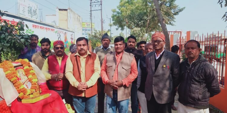 शब्द पुष्प अर्पित करते हैं,हम सब पर कर दे एक नजर: प्रद्युम्न त्रिपाठी।।