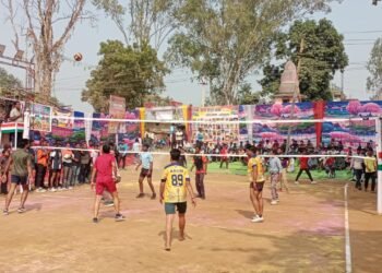 दो दिवसीय वालीबाल प्रतियोगिता का भव्य आगाज।