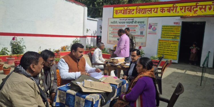 लोकतंत्र का सबसे बड़ा उपहार है मतदाता बनना: डॉक्टर धर्मवीर तिवारी।।