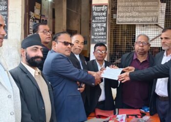 दुद्धी बार एसोसिएशन चुनाव: नामांकन बिक्री से बढ़ी सरगर्मी, अध्यक्ष पद पर कुलभूषण पांडे ने भरा पर्चा, मतदाता सूची अब तक जारी नहीं।