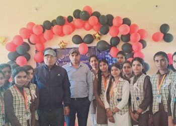 रागिनी मिस फेयरवेल,विशाल मिस्टर फेयरवेल सम्मान से हुए सम्मानित।।