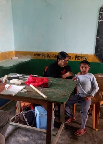 एमआर टीकाकरण कैंप: करमा ब्लॉक में बच्चों को मिली खसरा-रूबेला से सुरक्षा।