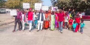 हर घर जल नल योजना में भ्रष्टाचार को लेकर सपा का प्रदर्शन।