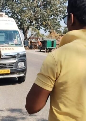 होली की खरीदारी पर निकला परिवार हादसे का शिकार, मैजिक की टक्कर से महिला व मासूम घायल।