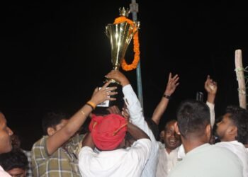 दो दिवसीय वॉलीबॉल महाकुंभ का भव्य समापन ।