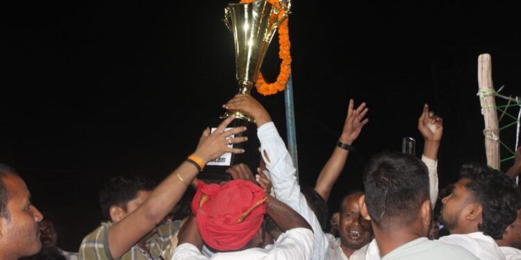 दो दिवसीय वॉलीबॉल महाकुंभ का भव्य समापन ।