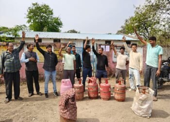 बीजपुर में एलपीजी सिलेंडर संकट गहराया, आम जनता बेहाल ।