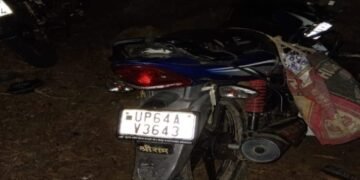 ईयरफोन ने पति-पत्नी समेत तीन की ली जान, दो गंभीर।