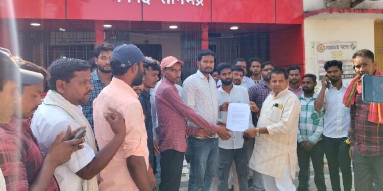 नेमना कम्पोजिट विद्यालय में बच्चों का विदाई एंव प्रतिभा समान समारोह का आयोजित।