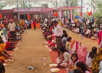 भक्ति और श्रद्धा का संगम—नौ दिवसीय श्रीराम कथा का भव्य समापन, भंडारे में उमड़ा जनसैलाब ।।