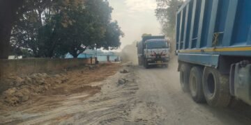 राख के गुबार में विस्थापितों का जीवन त्रस्त, एनटीपीसी पर लापरवाही का आरोप ।।