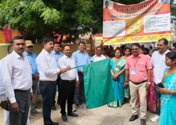 ब्लॉक स्तरीय स्कूल चलो अभियान का शुभारंभ ,बेसिक शिक्षा अधिकारी ने किया।