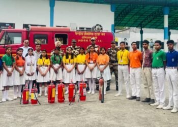डीएवी रिहंद में ‘फायर सेफ्टी’ का लाइव डेमो, छात्रों ने सीखा आग से बचाव का हुनर ।।