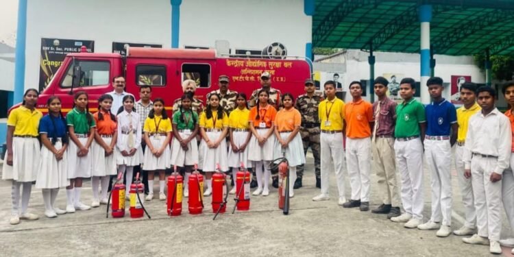 डीएवी रिहंद में ‘फायर सेफ्टी’ का लाइव डेमो, छात्रों ने सीखा आग से बचाव का हुनर ।।