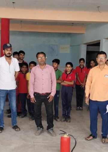 एसएनजी पब्लिक स्कूल में अग्निशमन विभाग का मॉक ड्रिल, बच्चों को सिखाए गए आग से बचाव के तरीके।