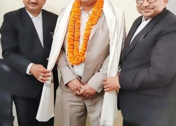 न्यायिक अधिकारियों का माल्यार्पण कर स्मृति चिन्ह, अंगवस्त्र देकर की गई भावभीनी विदाई।